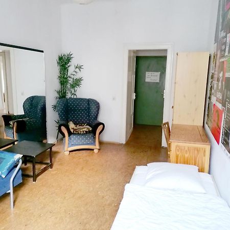 Kulturschutzgebiet Hostel Dresden Buitenkant foto
