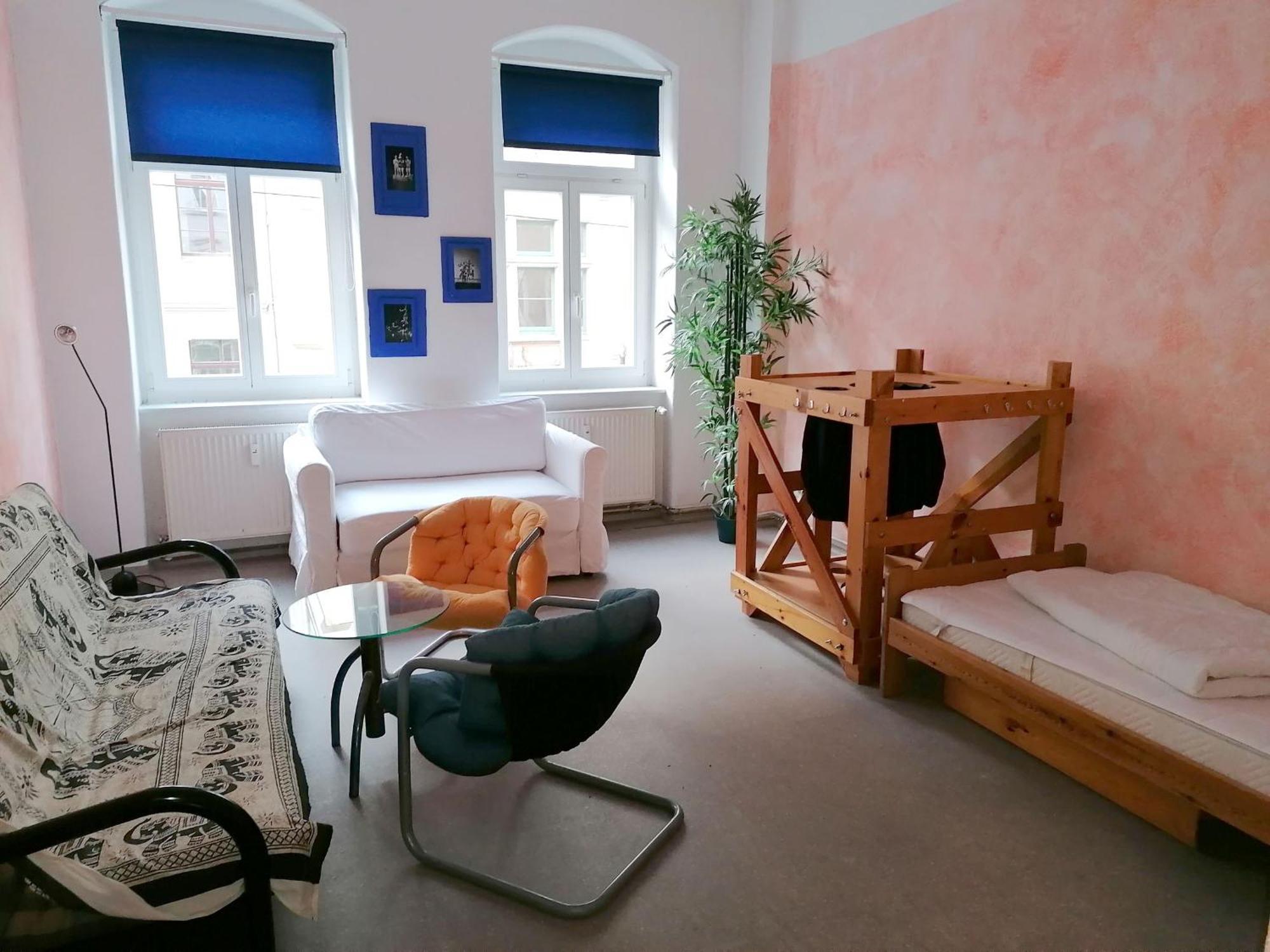 Kulturschutzgebiet Hostel Dresden Buitenkant foto